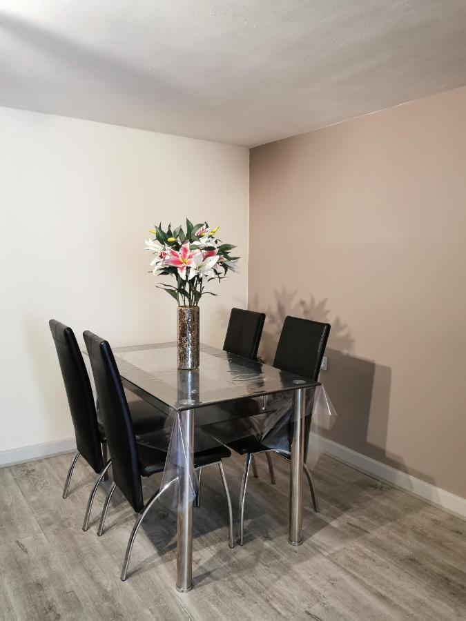 Palaz 1 - 2 Bedroom Garden Flat Edmonton Ngoại thất bức ảnh