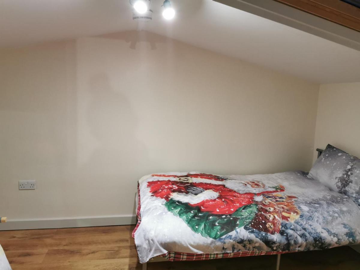Palaz 1 - 2 Bedroom Garden Flat Edmonton Ngoại thất bức ảnh