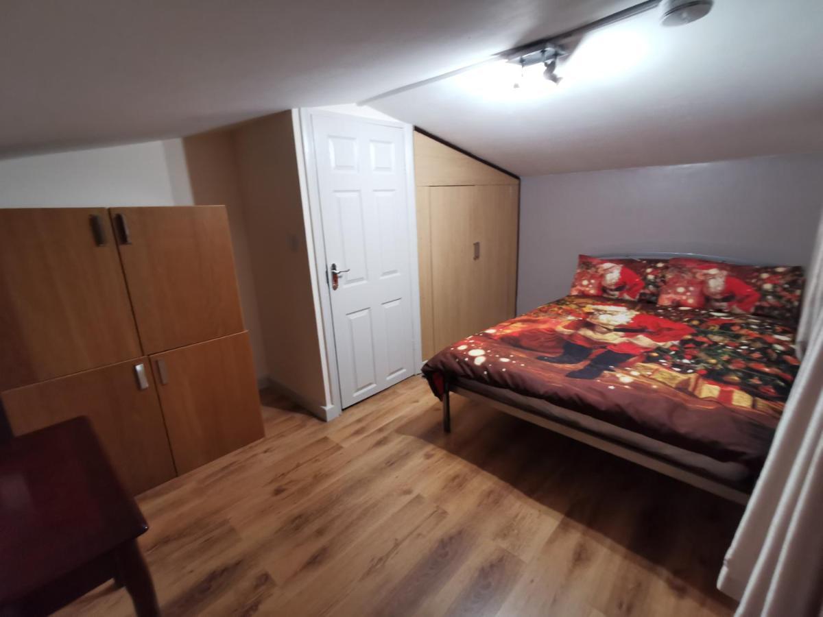 Palaz 1 - 2 Bedroom Garden Flat Edmonton Ngoại thất bức ảnh