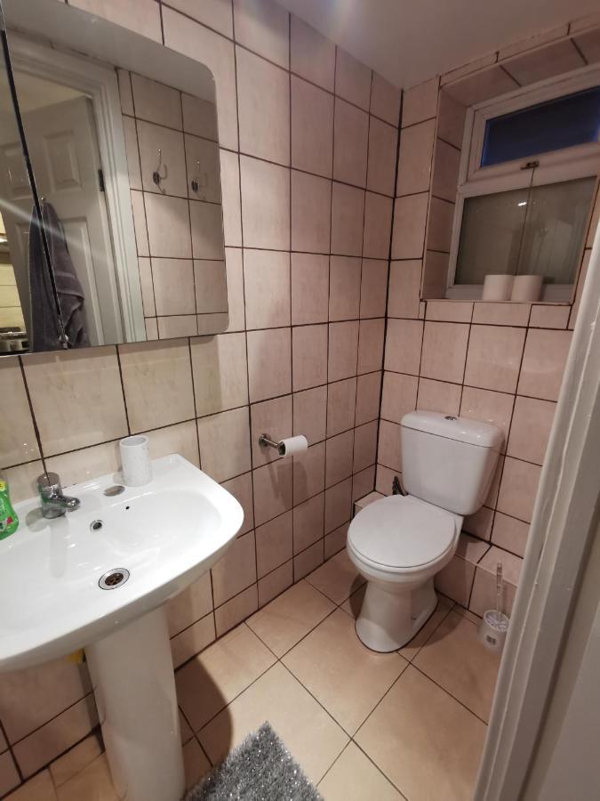 Palaz 1 - 2 Bedroom Garden Flat Edmonton Ngoại thất bức ảnh