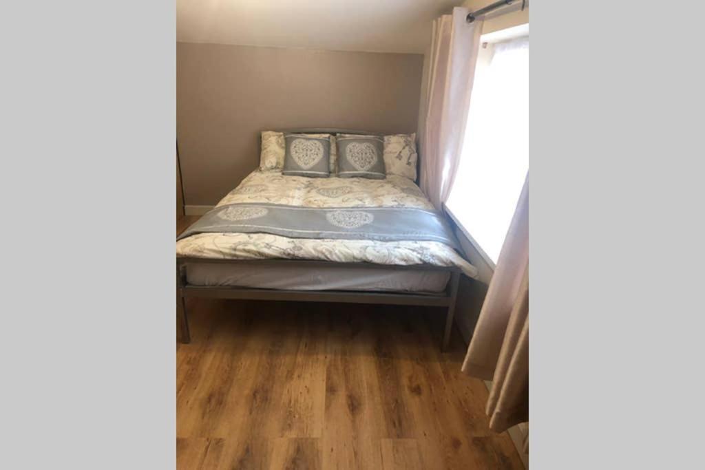 Palaz 1 - 2 Bedroom Garden Flat Edmonton Ngoại thất bức ảnh